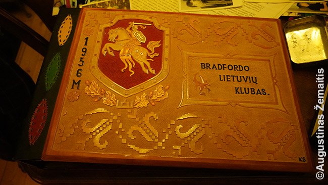 Bradfordo klubo knyga Simono namuose