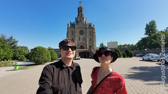 Prie Taškento katalikų katedros