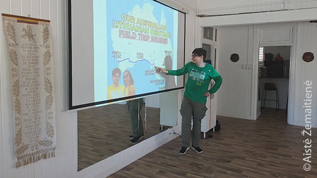 Mūsų ekspedicijos žemėlapis Brisbeno lietuvių namų ekrane