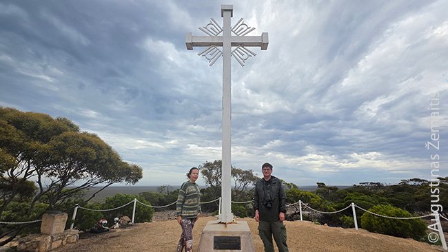 Prie lietuviško kryžiaus Jūkloje