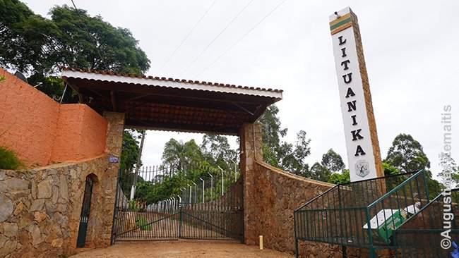 Įvažiavimas į lietuvišką kaimą Lituanika netoli San Paulo