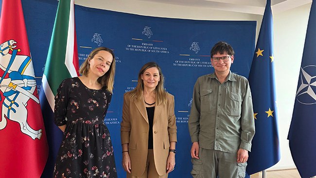 Lietuvos ambasadoje Pretorijoje su ambasadore Rasa Jankauskaite