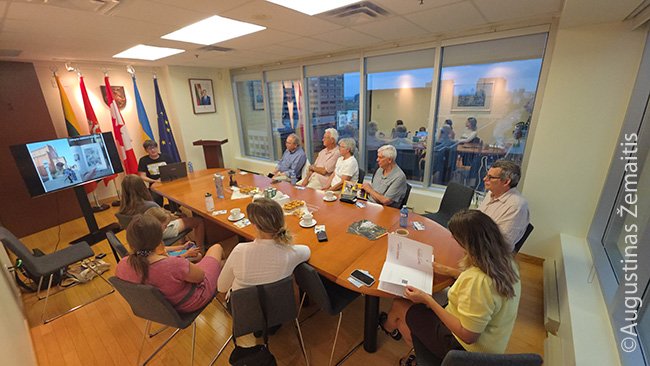 Paskaita ambasadoje Otavoje
