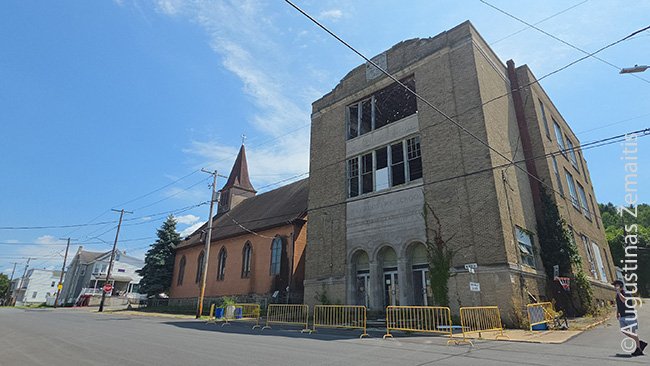 Maunt Karmelio lietuvių mokykla